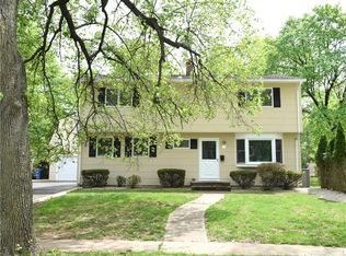 54 Willow Rd, Metuchen, NJ 08840