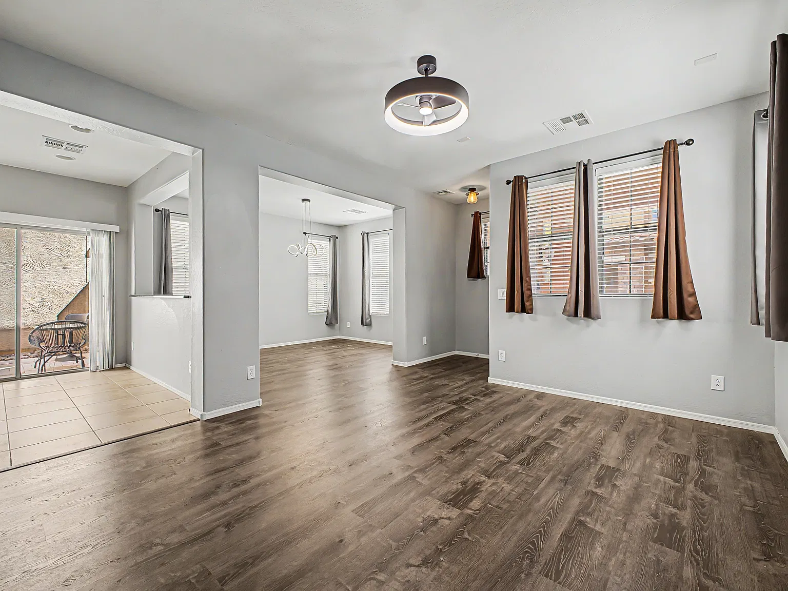 3 bed, 1883 sqft, $2,300 — Photo 3