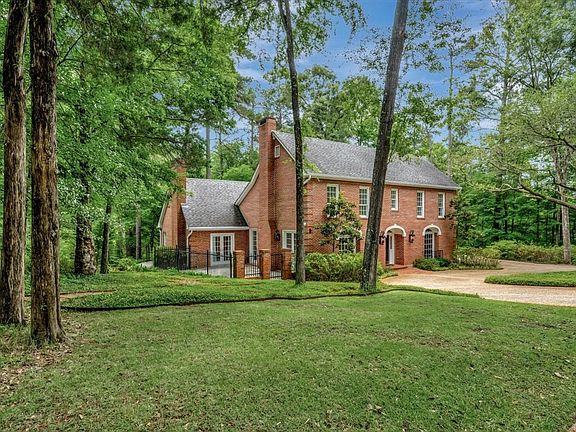2nd image of 2508 Glen Hollow Dr