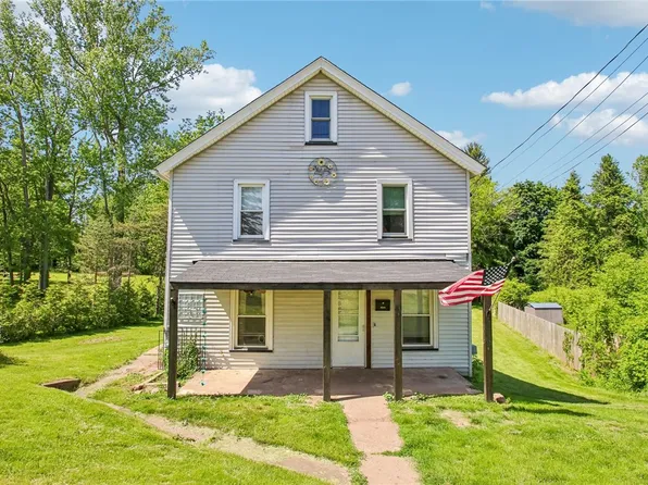 54 East Ave, Holley, NY 14470