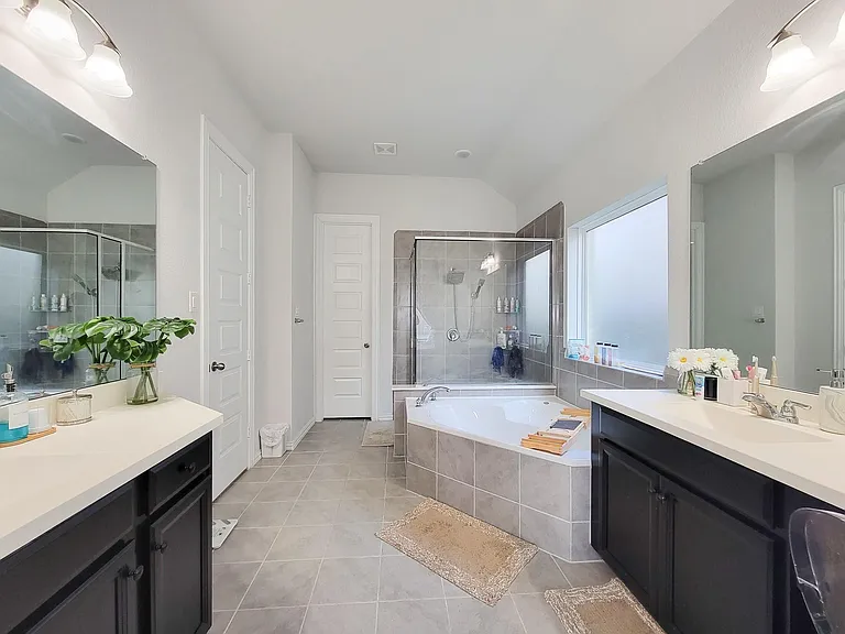 4010 Palmer Meadow Ct — Photo 36
