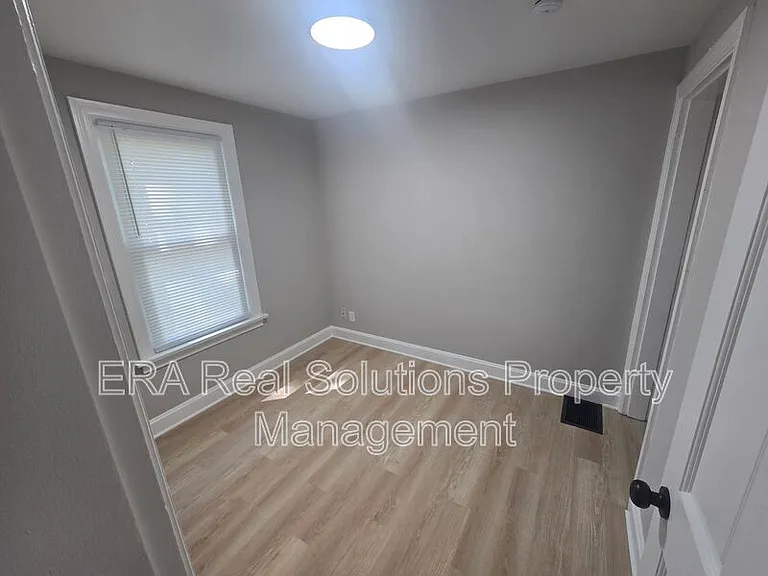 773 Berkeley Rd — Photo 8