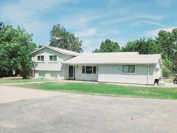 3rd image of 2074 E Bentley Dr