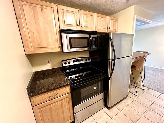 5th image of 103 Grove St APT 337