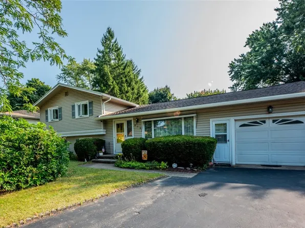 410 Miller Ln, Rochester, NY 14617