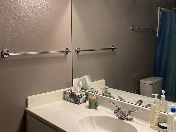 4th image of 513 Tara Ct #1