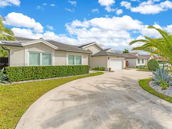 4241 SW 154th Pl, Miami, FL 33185
