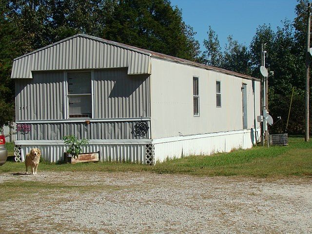 2nd image of 360 Browning Dr