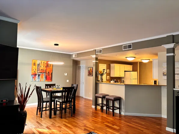 69 Pearl St Unit 6, Essex Junction, VT 05452