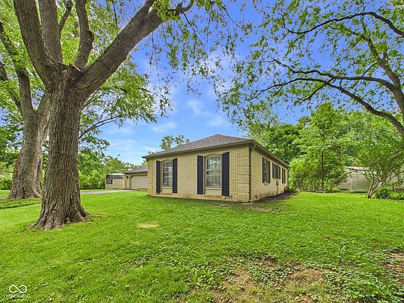 3rd image of 1403 Cottonwood Dr