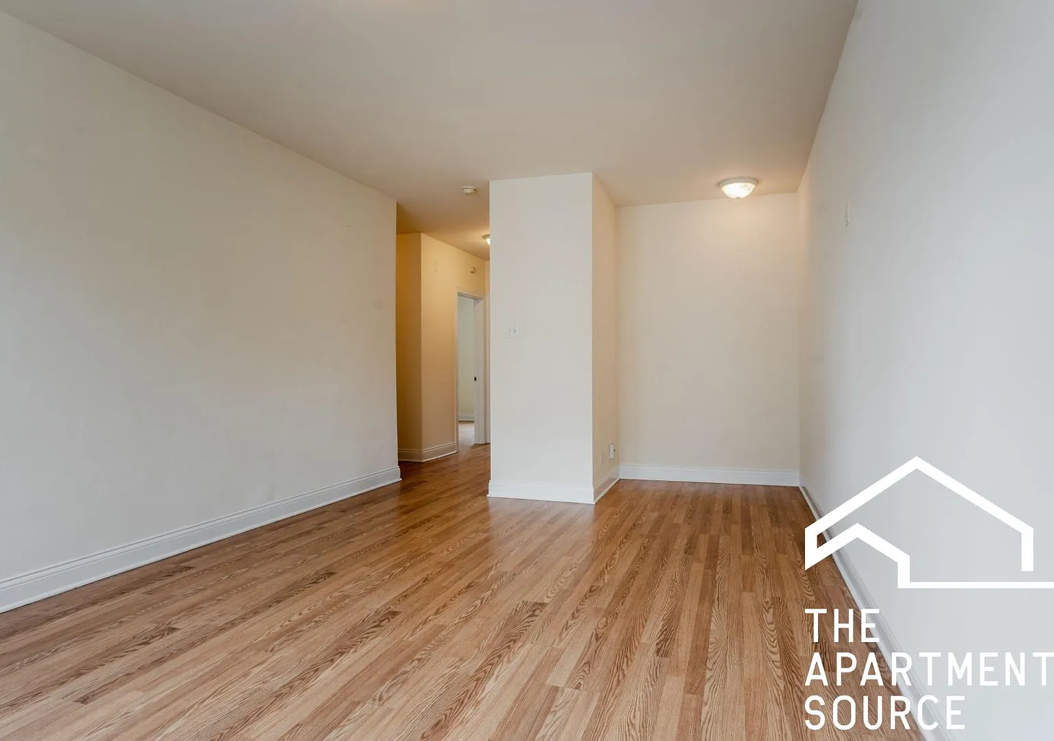 2601 N Kimball Ave — Photo 4
