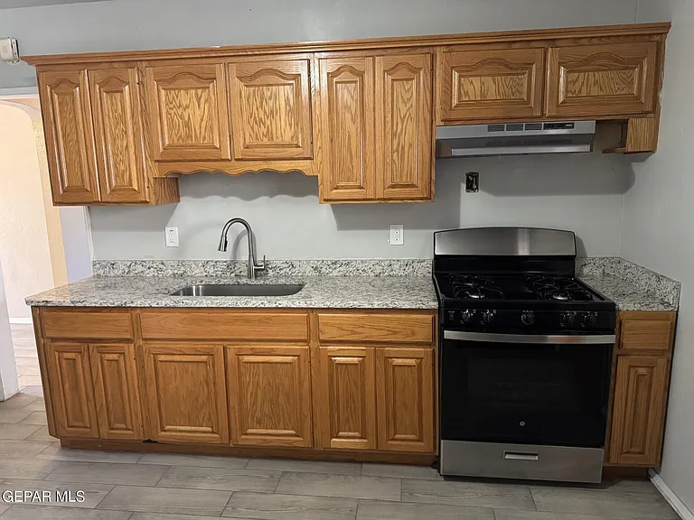 5915 Trowbridge Dr — Photo 3