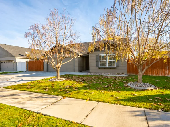 629 S Lakeland Dr, Moses Lake, WA 98837
