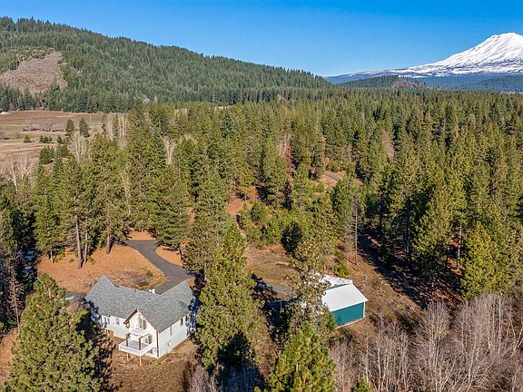 2nd image of 26 Mountain View Dr
