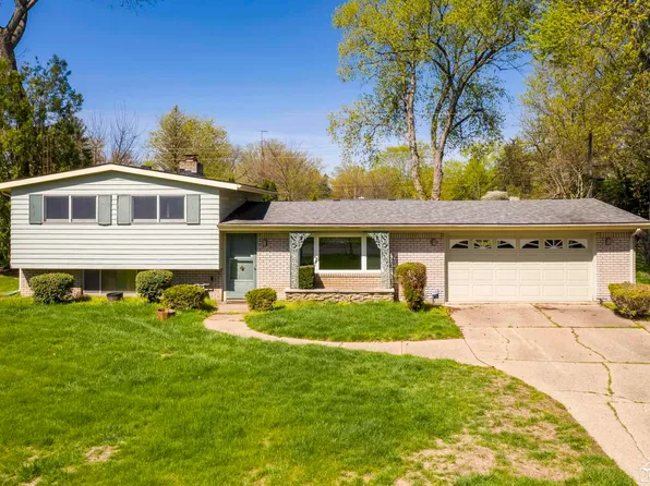 7219 Kenilworth Dr, Lambertville, MI 48144