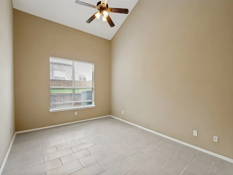 7048 Eagle Vail Dr — Photo 11