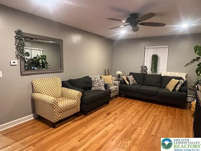 2540 W Stanley St — Photo 3