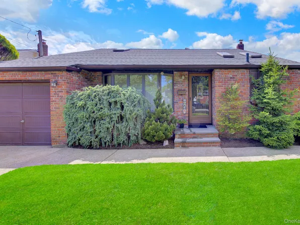 312 Eastlake Avenue, Massapequa Park, NY 11762