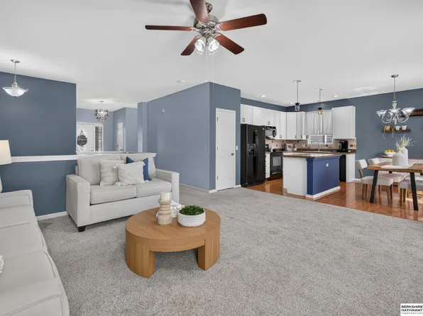 14887 Eagle St, Bennington, NE 68007
