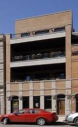 1st image of 922 N Damen Ave #2S