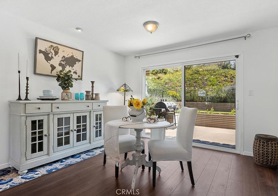 1st image of 4354 N Avenida Prado