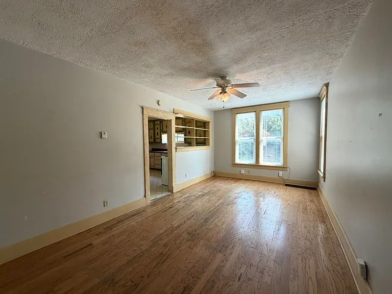 758 S Delaware Ave — Photo 15