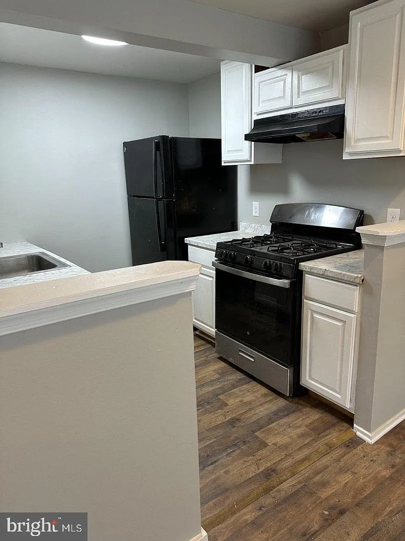 2 bed, 2.0 bath, 1174 sqft, $1,850 — Photo 3