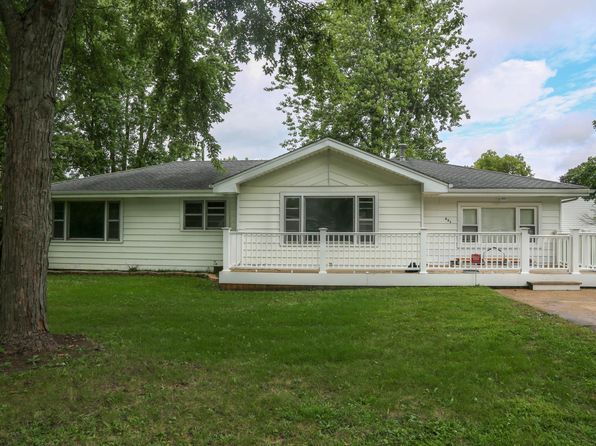 631 Elm St