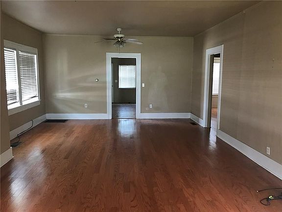 4th image of 616 N Pine St