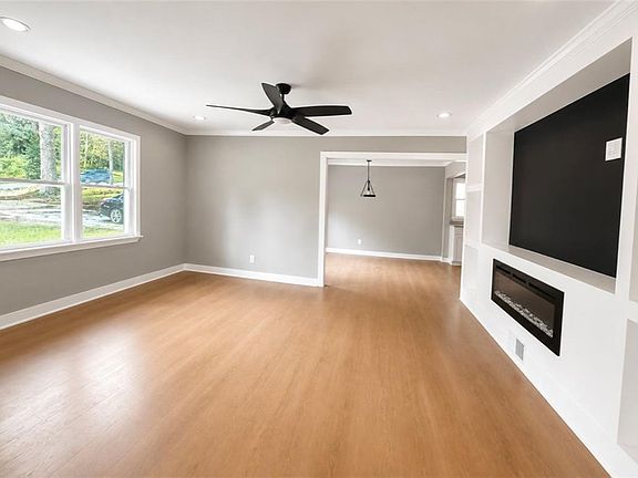 4th image of 481 Hammond Dr