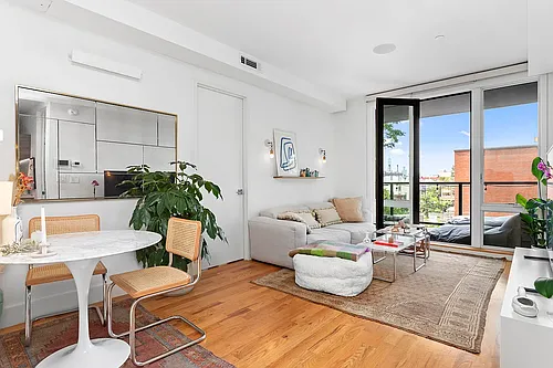 1059 Manhattan Ave #D Photo 1