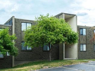 402 Ivy Ridge Rd APT 17, Syracuse, NY 13210