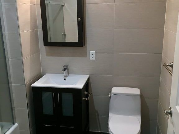 2nd image of 2334 Broadway APT 2R