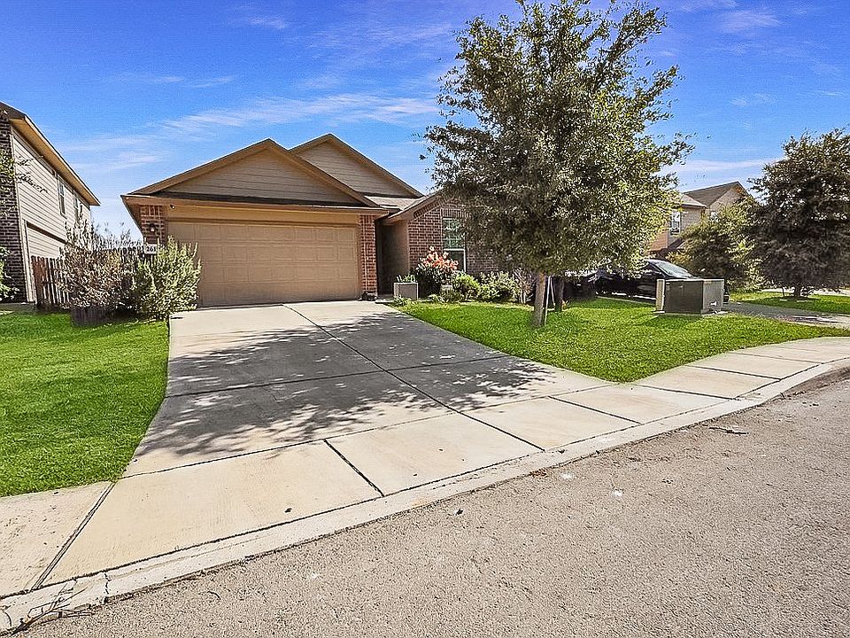 1st image of 2610 Willow Pond