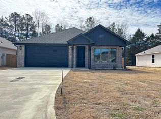 276 Oak Valley Dr, Gilmer, TX 75644