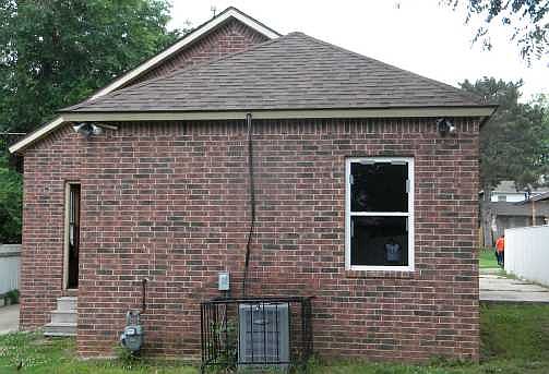 2nd image of 601 SW 25th St