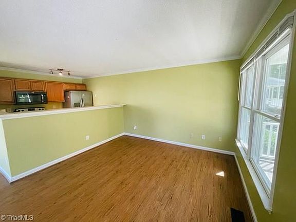 3rd image of 1703 Vance St