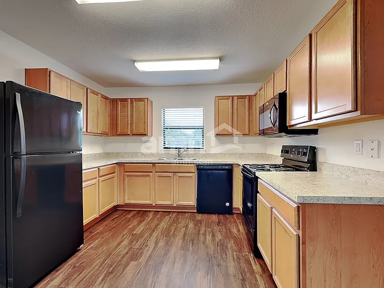 1741 Chatham Green Cir — Photo 3