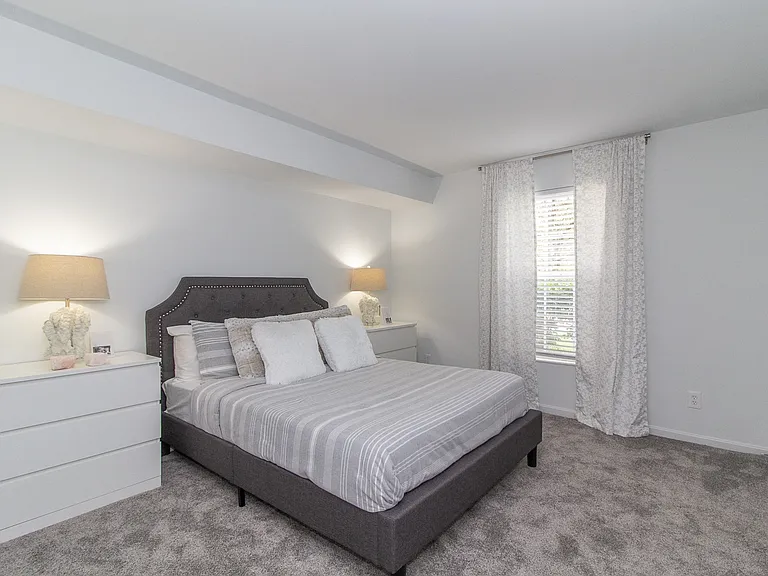 Ivy Hills Living Spaces — Photo 130