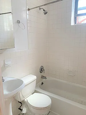 Rented by Voro New York | media 10