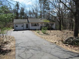 53 Pine Hill Rd, Cape Neddick, ME 03902