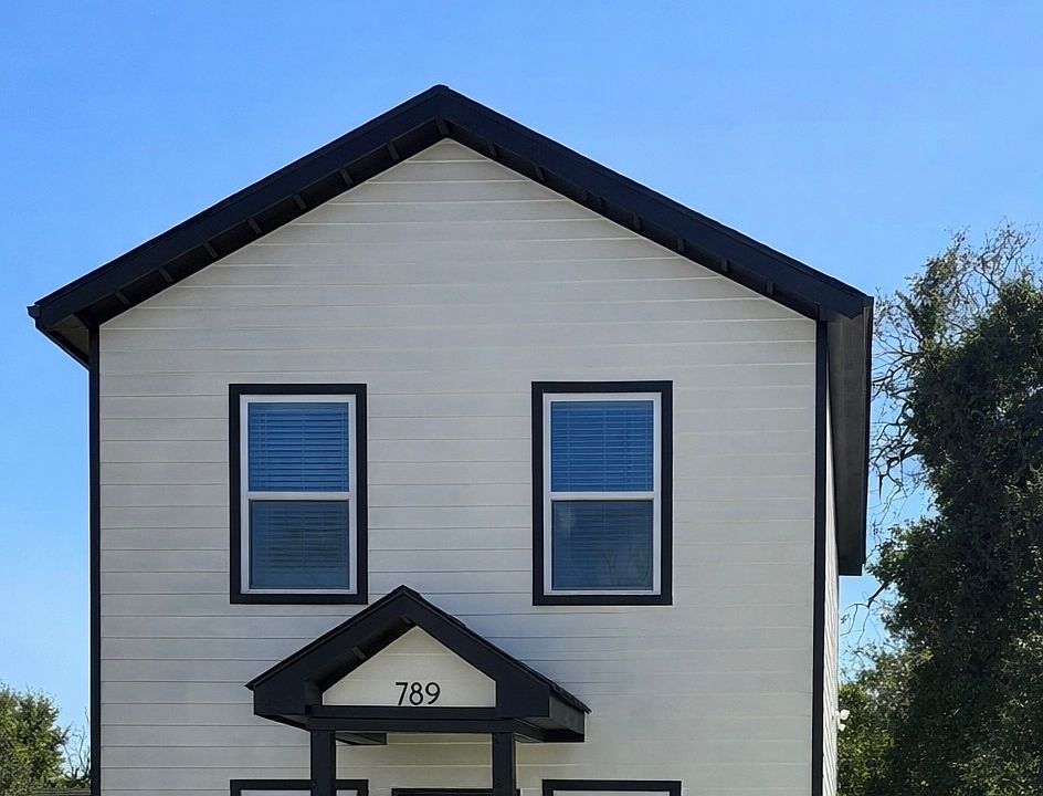 1st image of 789 Main St