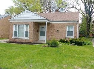 8313 Mango Ave, Morton Grove, IL 60053