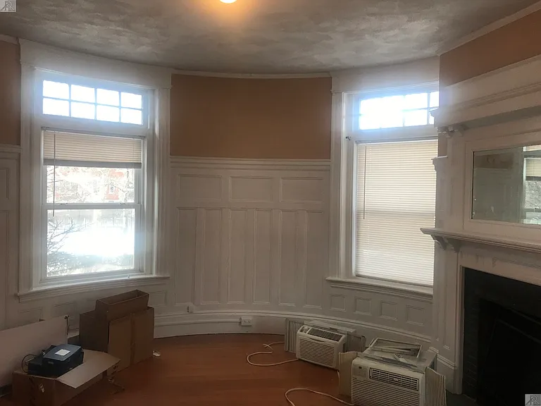 1885 Beacon St #1 — Photo 14