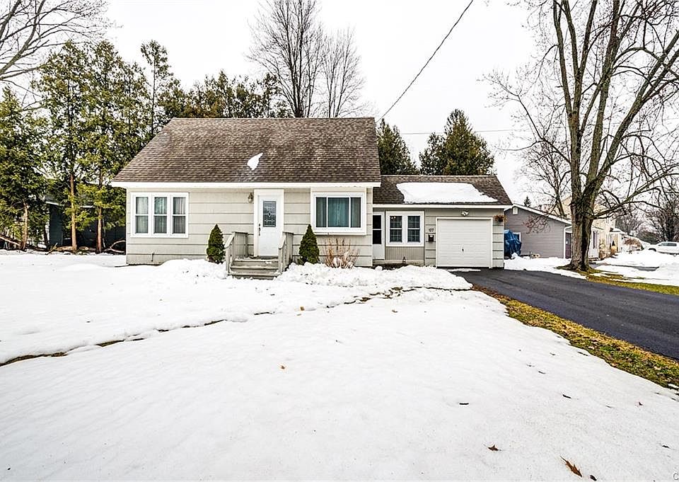 1st image of 127 Fay Ln