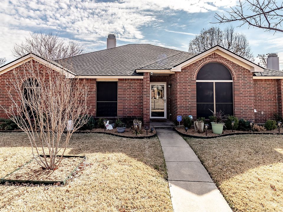 1st image of 266 E Ridgegate Dr