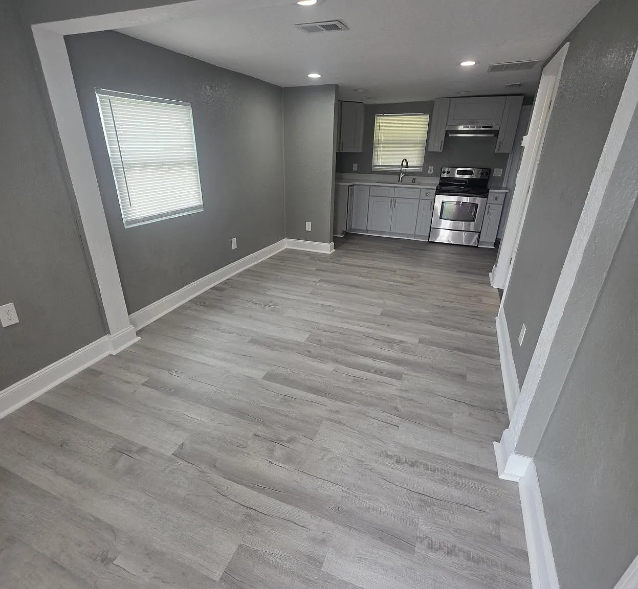 2 bed, 724 sqft, $1,050 — Photo 3