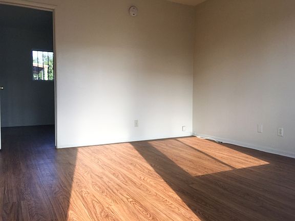 3rd image of 700 W Olympic Blvd APT 1