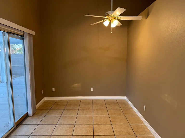 3736 Rose Canyon Dr — Photo 5