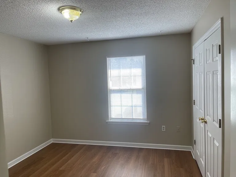 22 E Dubois St #2A — Photo 14